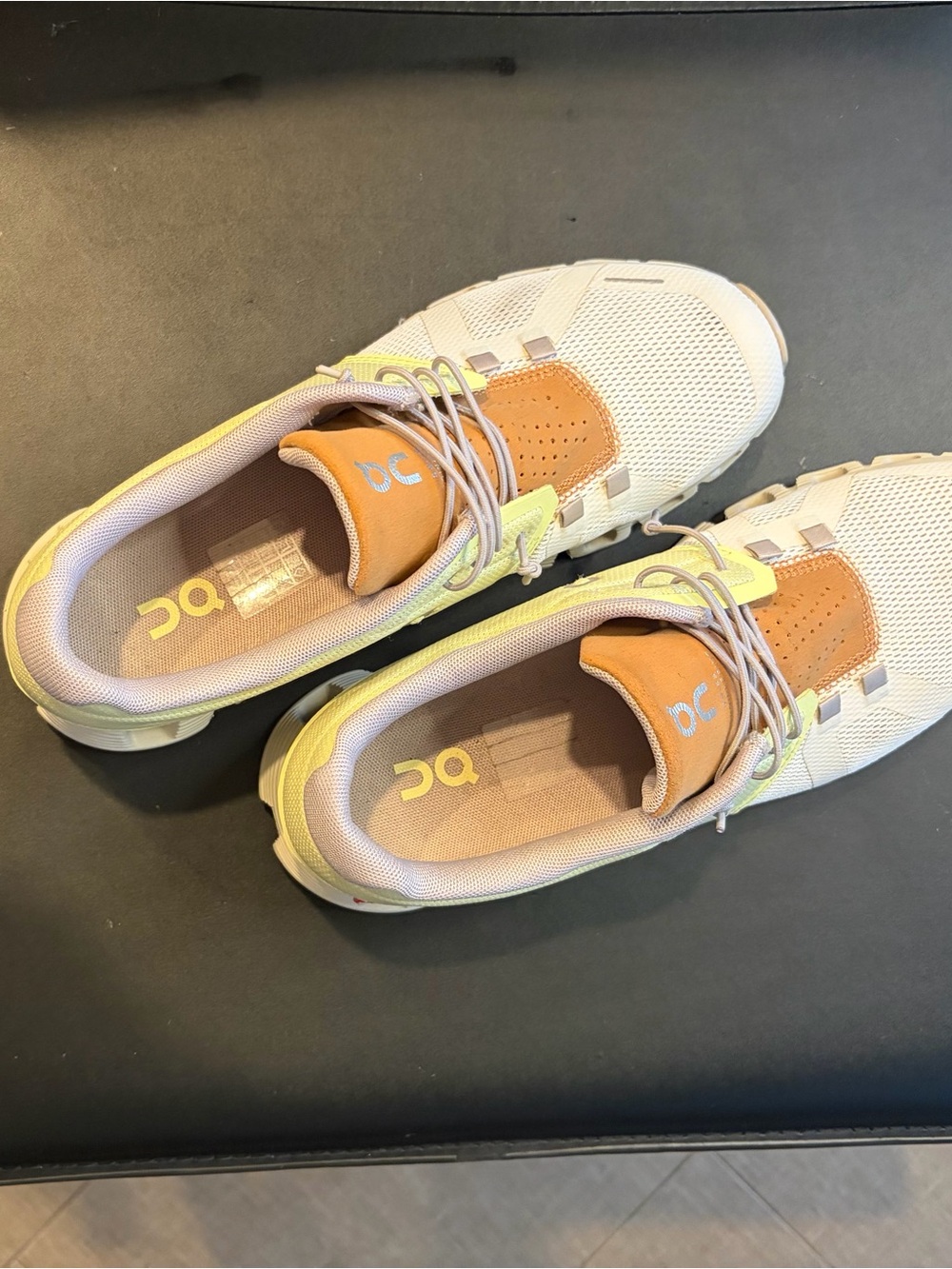 On Cloud 5 Sneakers Women’s 8.5 White Tan Green 5998362